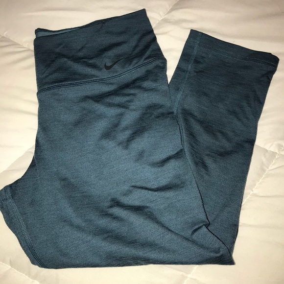 Nike Pants - Nike Dri Fit Capris